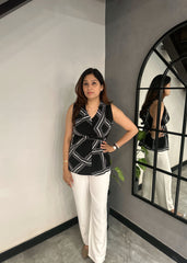 The MONACO Geometric top (Black)