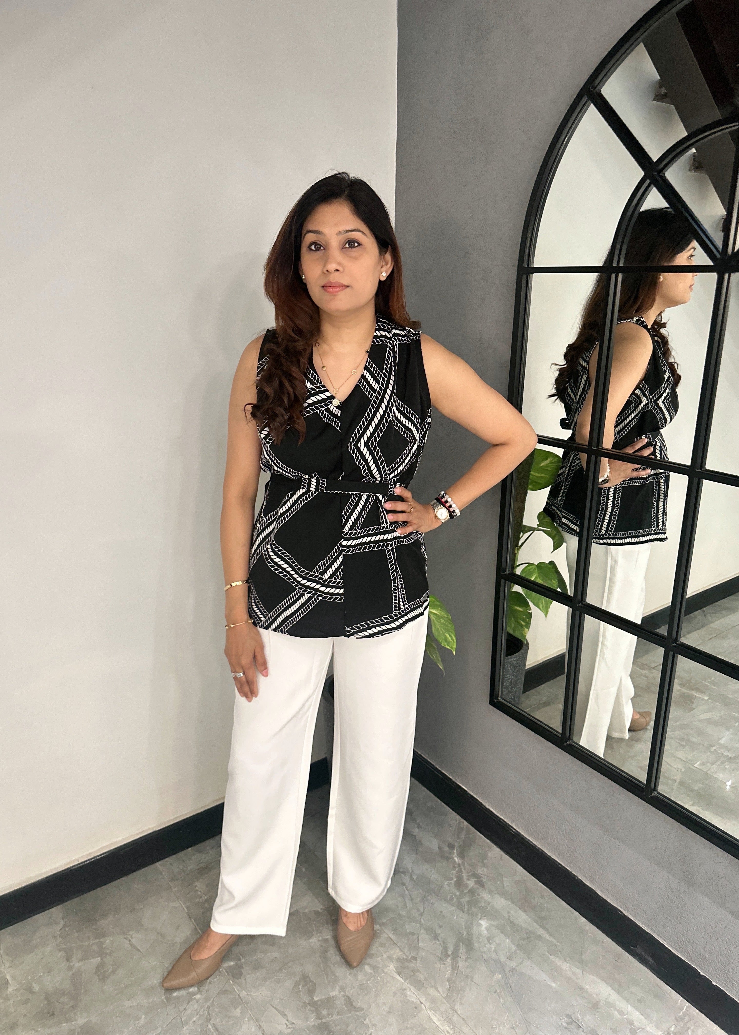 The MONACO Geometric top (Black)